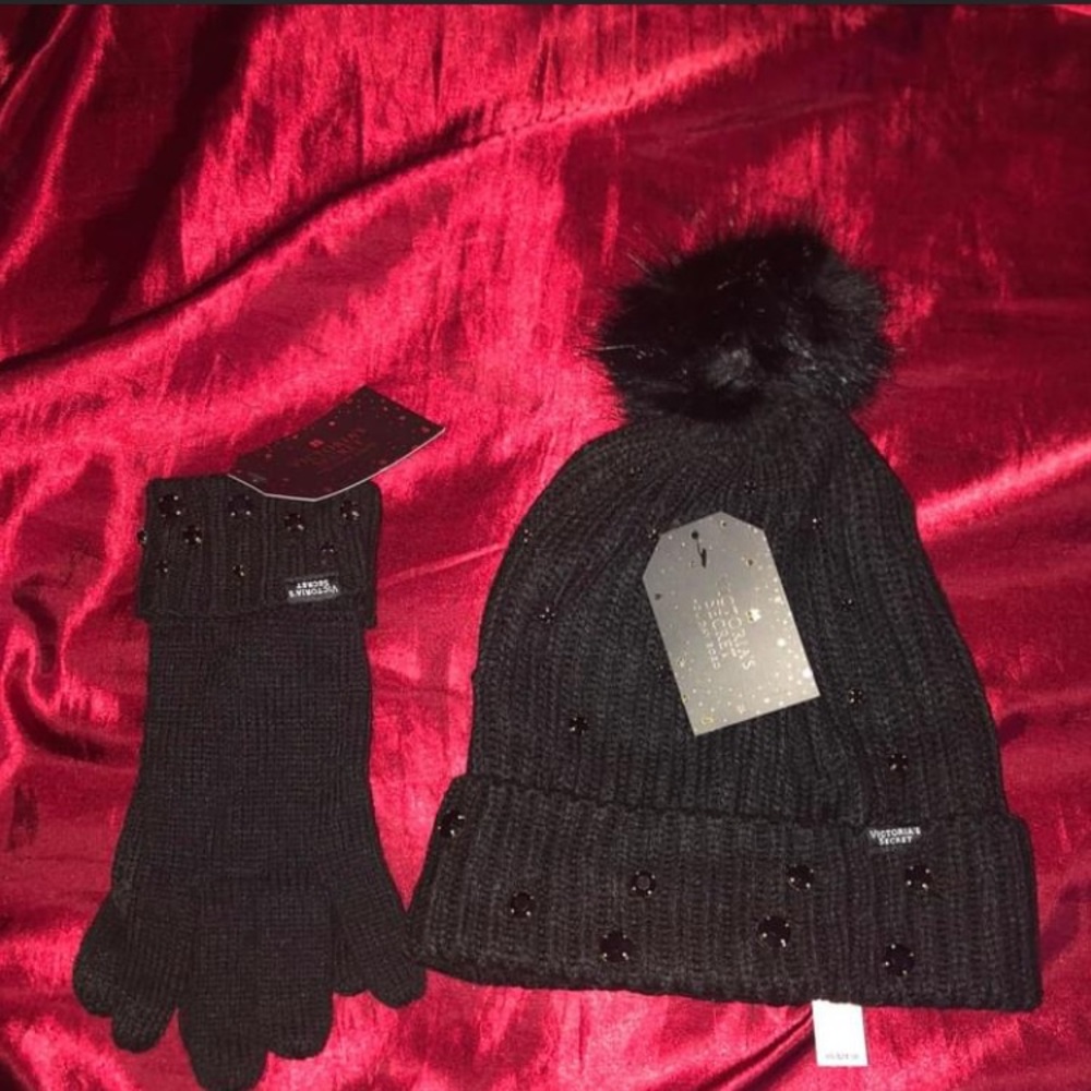 Victoria Secret chunky bling hat & glove set